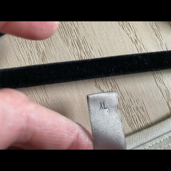 Lace Dress - Picture 4 of 6